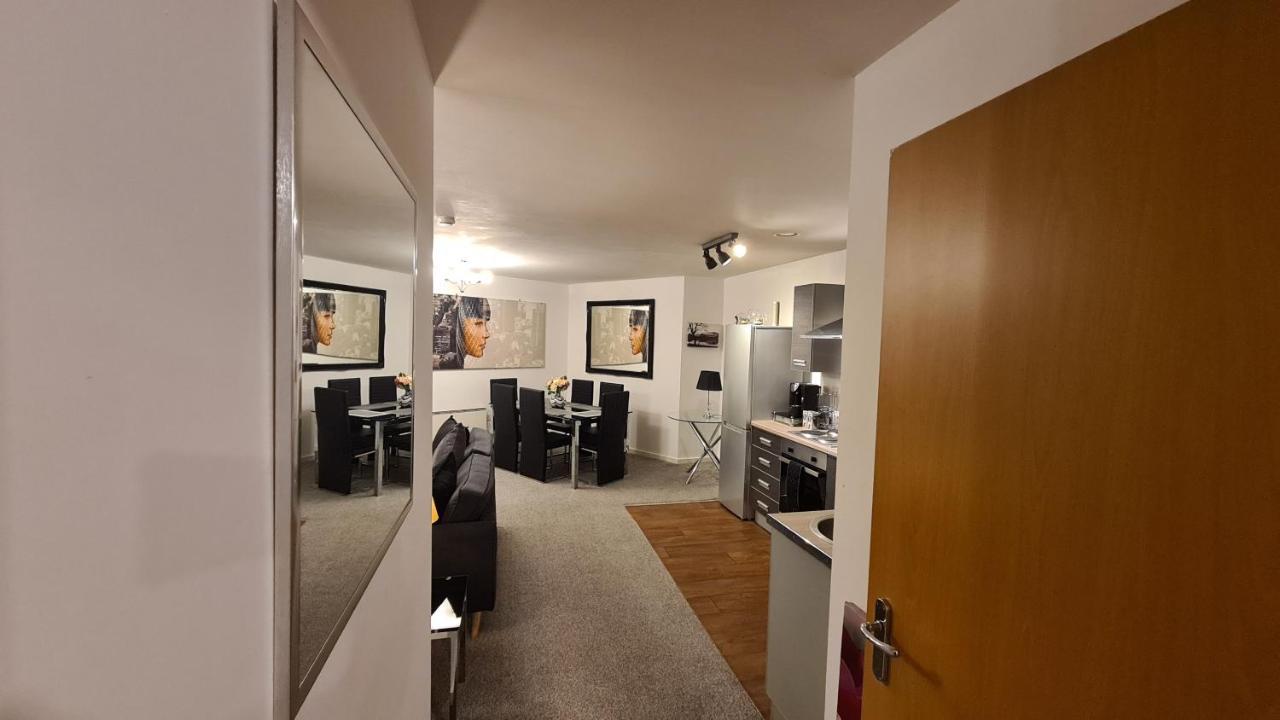 Luxury 2 Bed Apt With Free Wi-Fi & Parking Manchester Extérieur photo