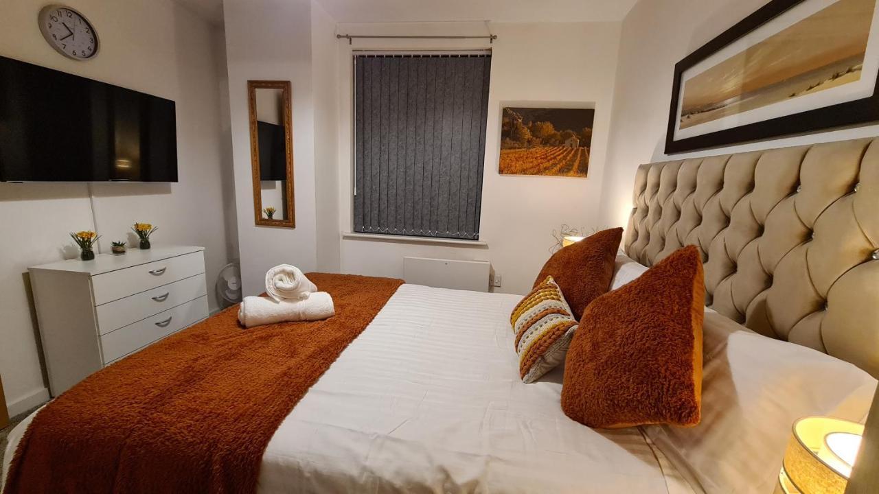 Luxury 2 Bed Apt With Free Wi-Fi & Parking Manchester Extérieur photo