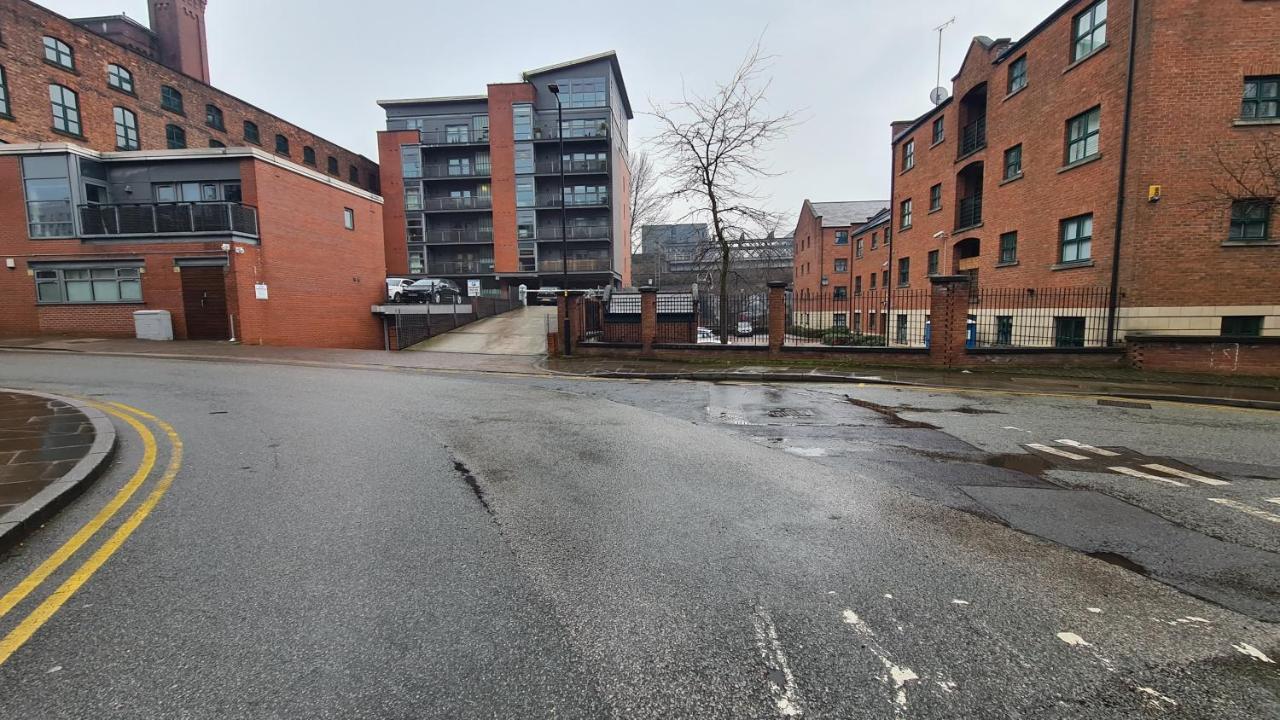 Luxury 2 Bed Apt With Free Wi-Fi & Parking Manchester Extérieur photo